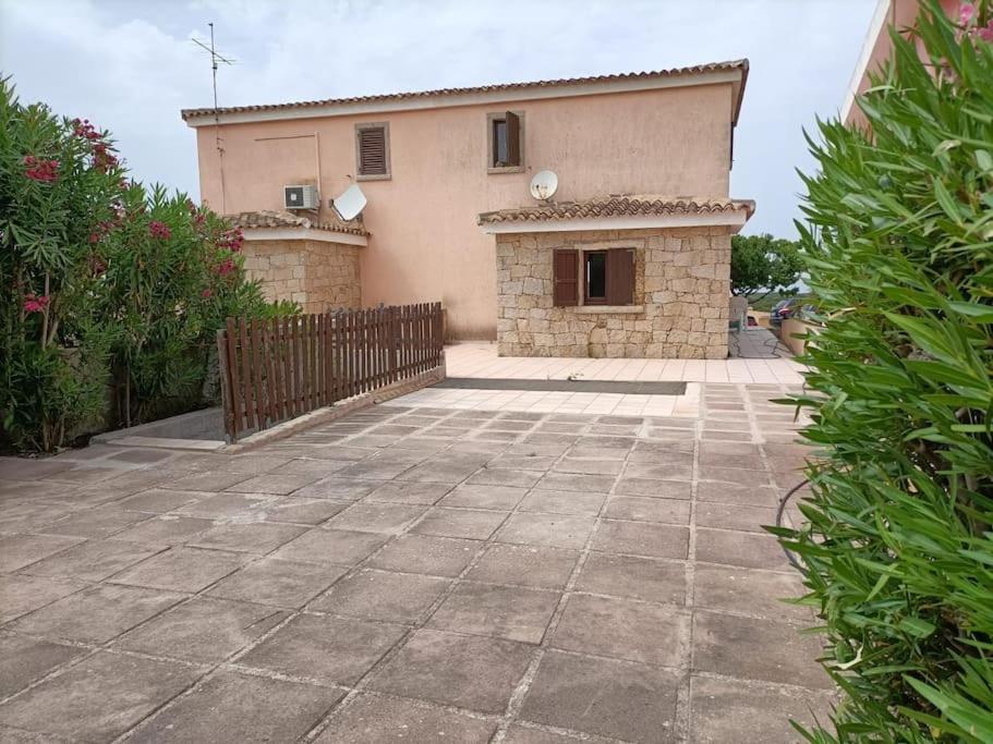 Casa A Pochi Minuti Dalla Spiaggia Di Vignola Vignola Mare Luaran gambar